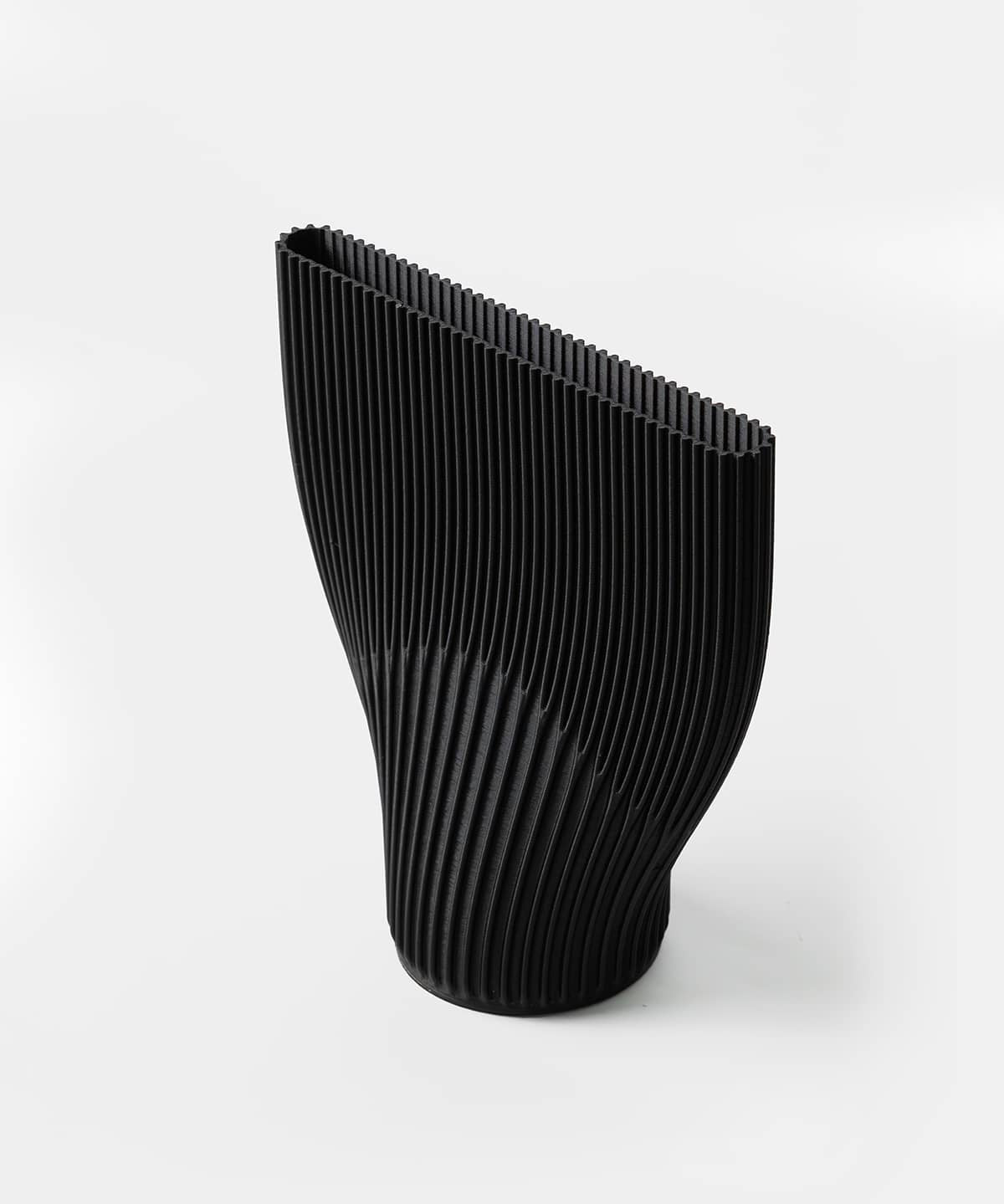 cyrc-fluke-black-angle.jpg