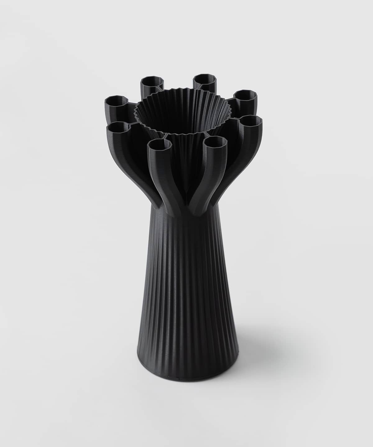 cyrc-mariette-black-angle.jpg