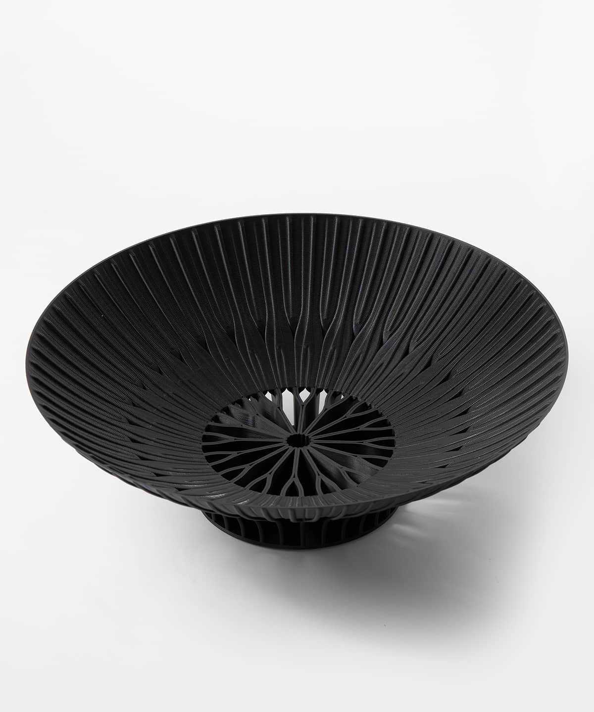 cyrc-radiant-black-angle.jpg